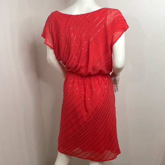 Vince Camuto Dress 6 Knee Length Red Sequins Short Sleeves Lined Point Neck - Picture 6 of 16